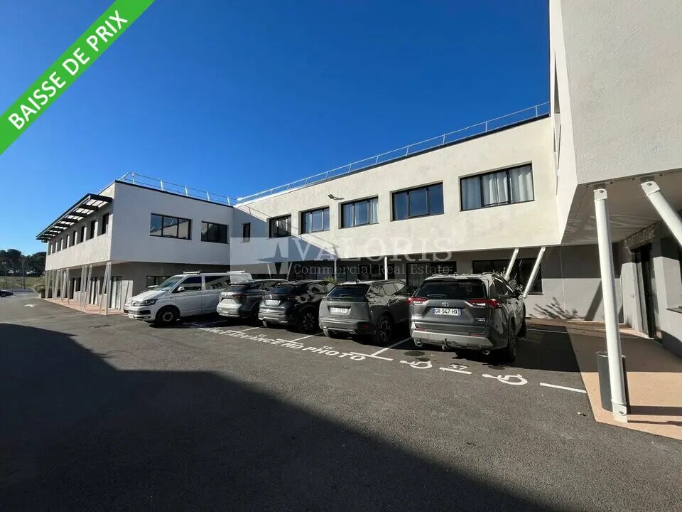 Retail in Éguilles for lease Building Photo- Image 1 of 21