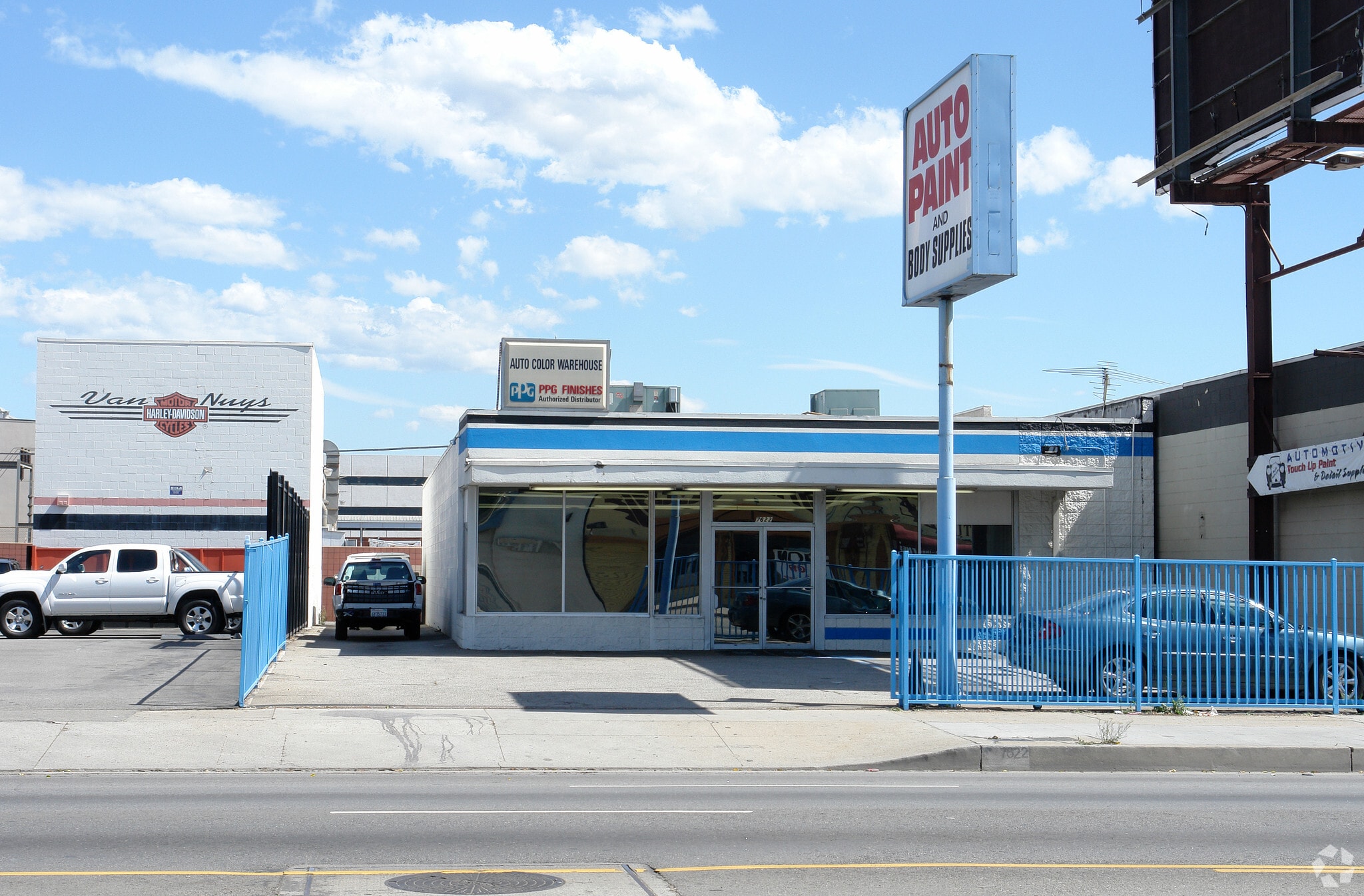 7622 Van Nuys Blvd, Van Nuys, CA for lease Primary Photo- Image 1 of 4