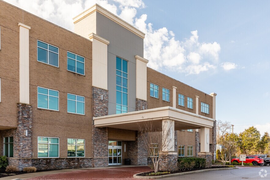 5000 Crossings Cir, Mount Juliet, TN à louer - Photo du bâtiment - Image 2 de 5