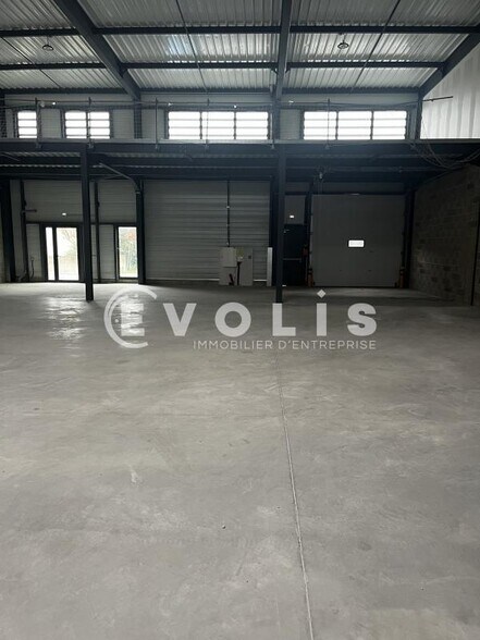 Flex dans Vedène à louer - Photo du bâtiment - Image 3 de 10