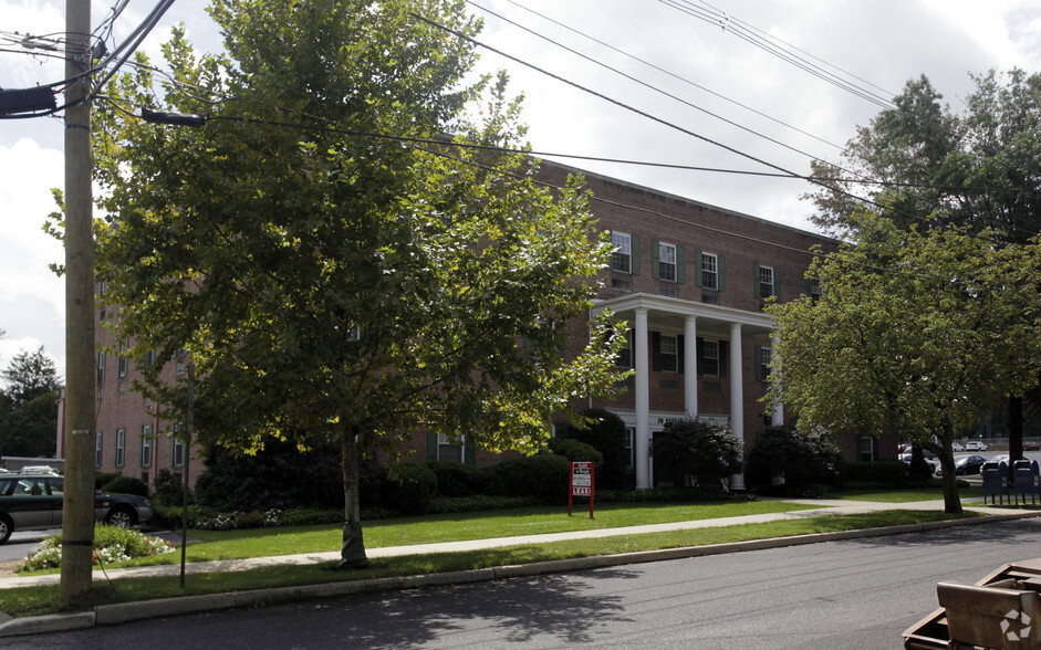 76 Euclid Ave, Haddonfield, NJ for sale - Building Photo - Image 3 of 14