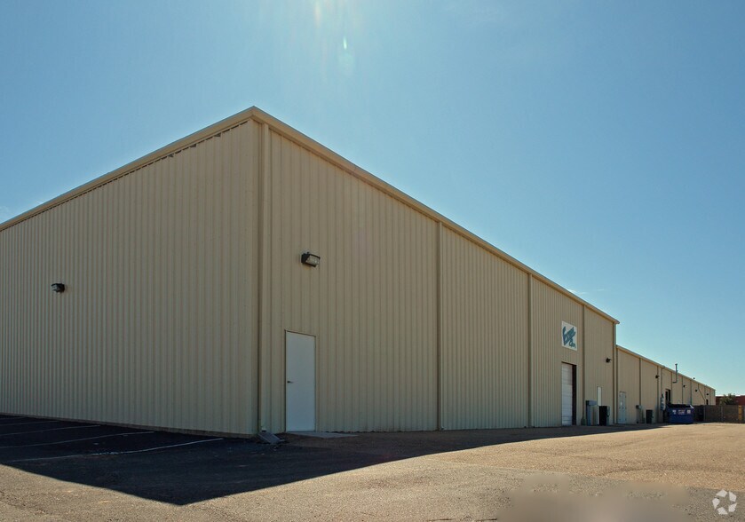 5044 Frankford Ave, Lubbock, TX à louer - Photo du bâtiment - Image 2 de 3