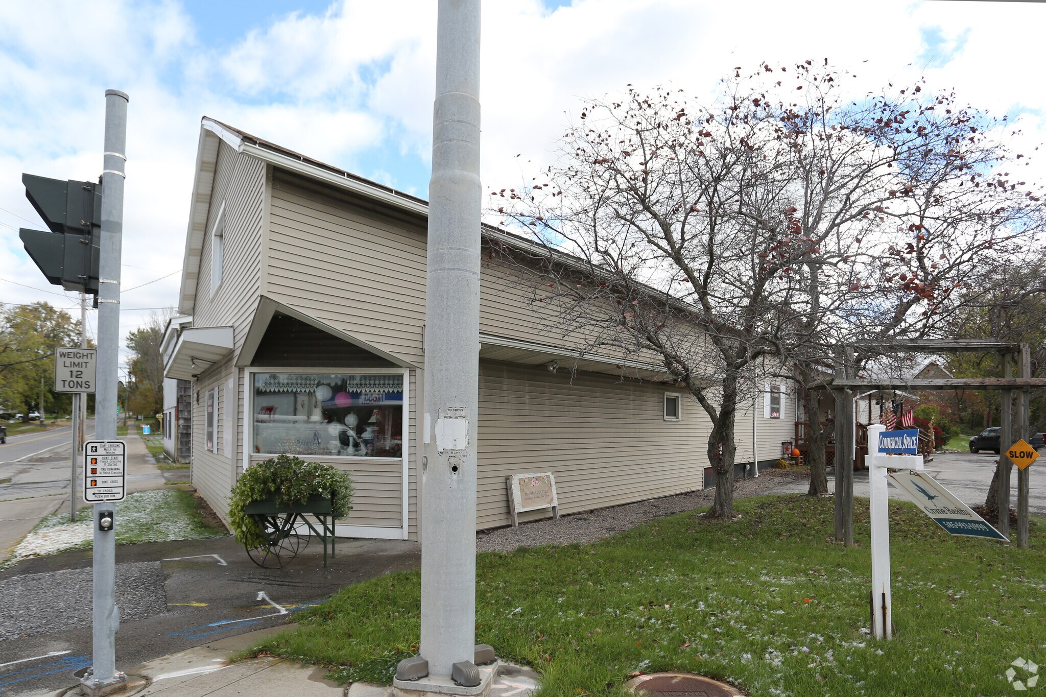 2 E Main St, Bloomfield, NY for lease Primary Photo- Image 1 of 3