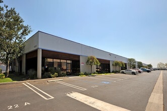 21828 Lassen St, Chatsworth, CA for lease Interior Photo- Image 1 of 4