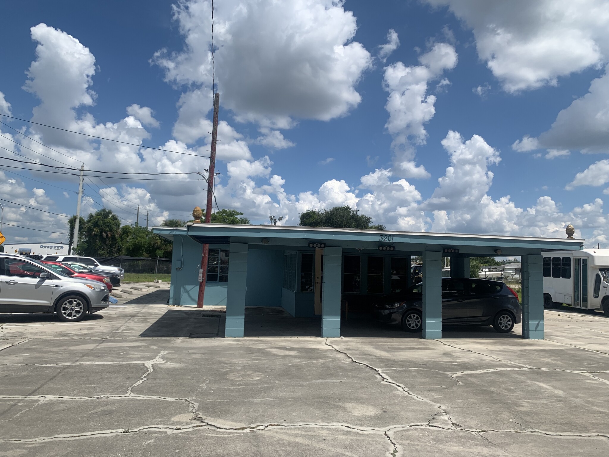 3201 Fowler St, Fort Myers, FL for sale Building Photo- Image 1 of 1