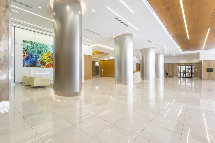 1 SE 3rd Ave, Miami, FL à louer - Photo intérieure - Image 2 de 15