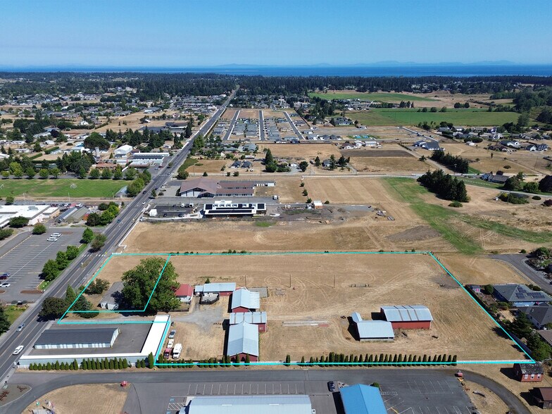550 N Sequim Ave, Sequim, WA à vendre - Aérien - Image 2 de 14