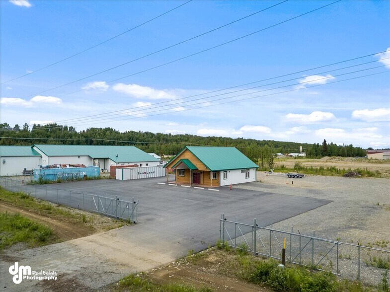 740 Sylvan Rd, Wasilla, AK à vendre - Photo du bâtiment - Image 2 de 15