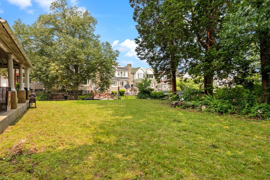 400 E Vernon Rd, Philadelphia, PA à vendre - Photo du bâtiment - Image 3 de 73