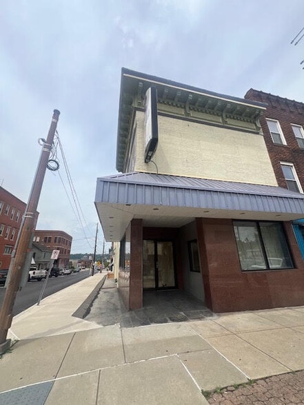 112 New Castle St, Butler, PA for lease - Building Photo - Image 2 of 35