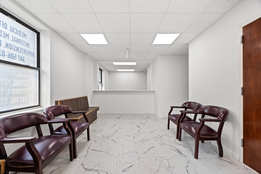 148-09 Northern Blvd, Flushing, NY for lease - Building Photo - Image 3 of 22