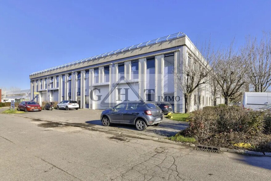 Office in Aulnay-sous-Bois for lease - Building Photo - Image 1 of 6
