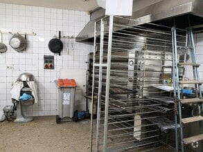 Retail in Madrid, Madrid for lease Interior Photo- Image 1 of 1