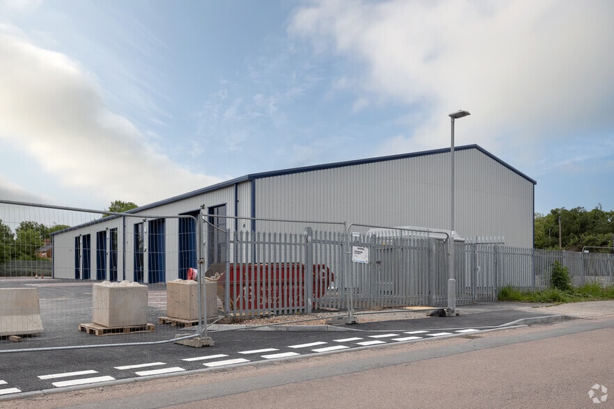 Crew Ln, Southwell for lease - Building Photo - Image 1 of 3