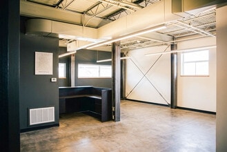 525 S School Ave, Fayetteville, AR for lease Interior Photo- Image 2 of 8