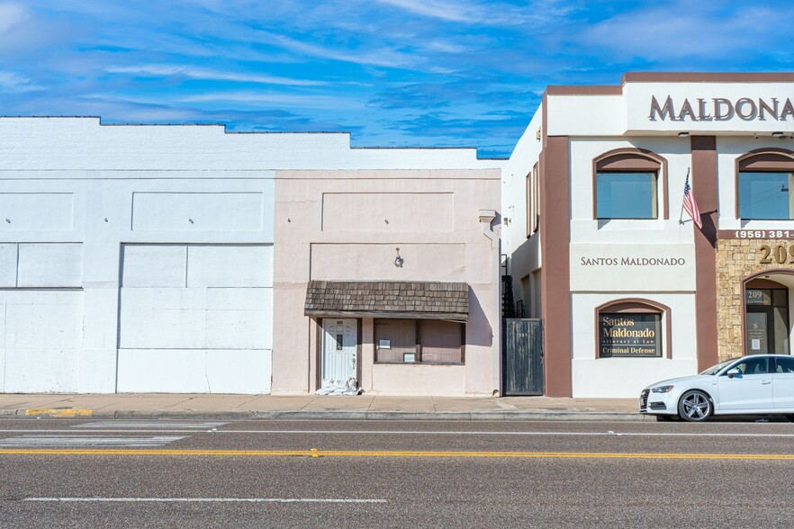 201 E University Dr, Edinburg, TX à vendre - Photo du bâtiment - Image 3 de 6