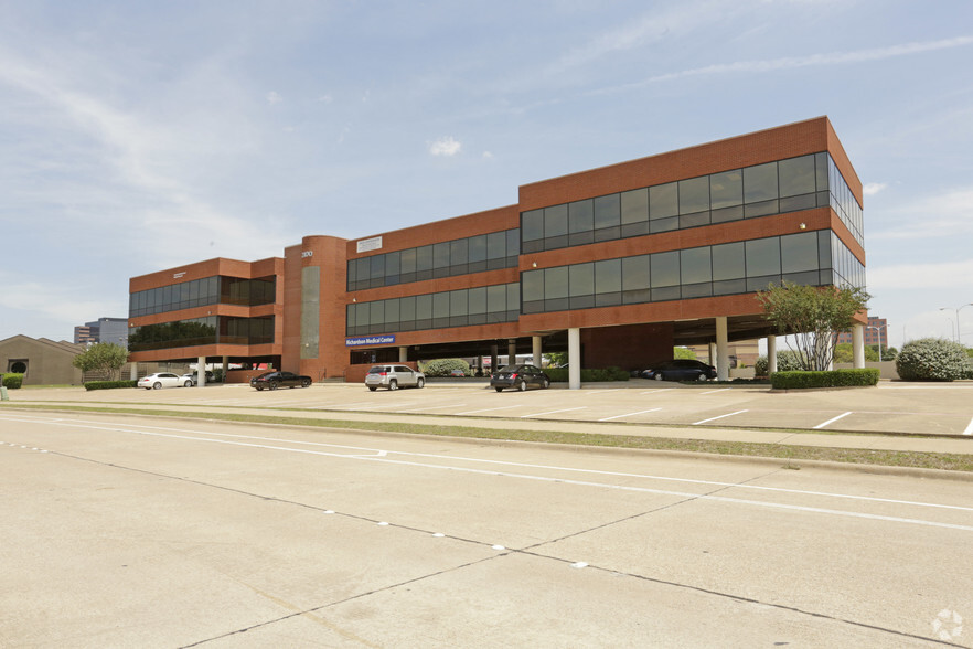 2100 N Collins Blvd, Richardson, TX for sale - Building Photo - Image 1 of 1