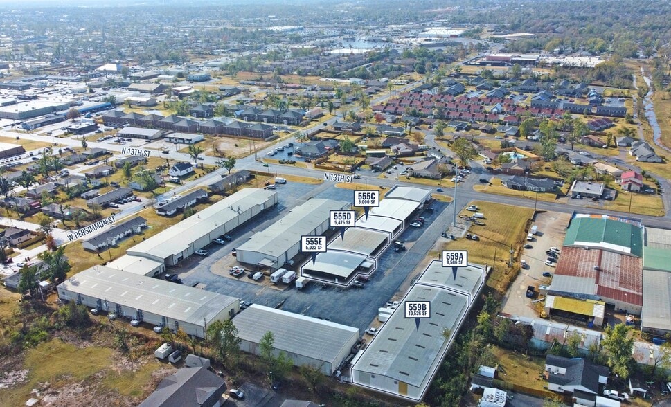 559 N 13th St, Rogers, AR for lease - Primary Photo - Image 1 of 4