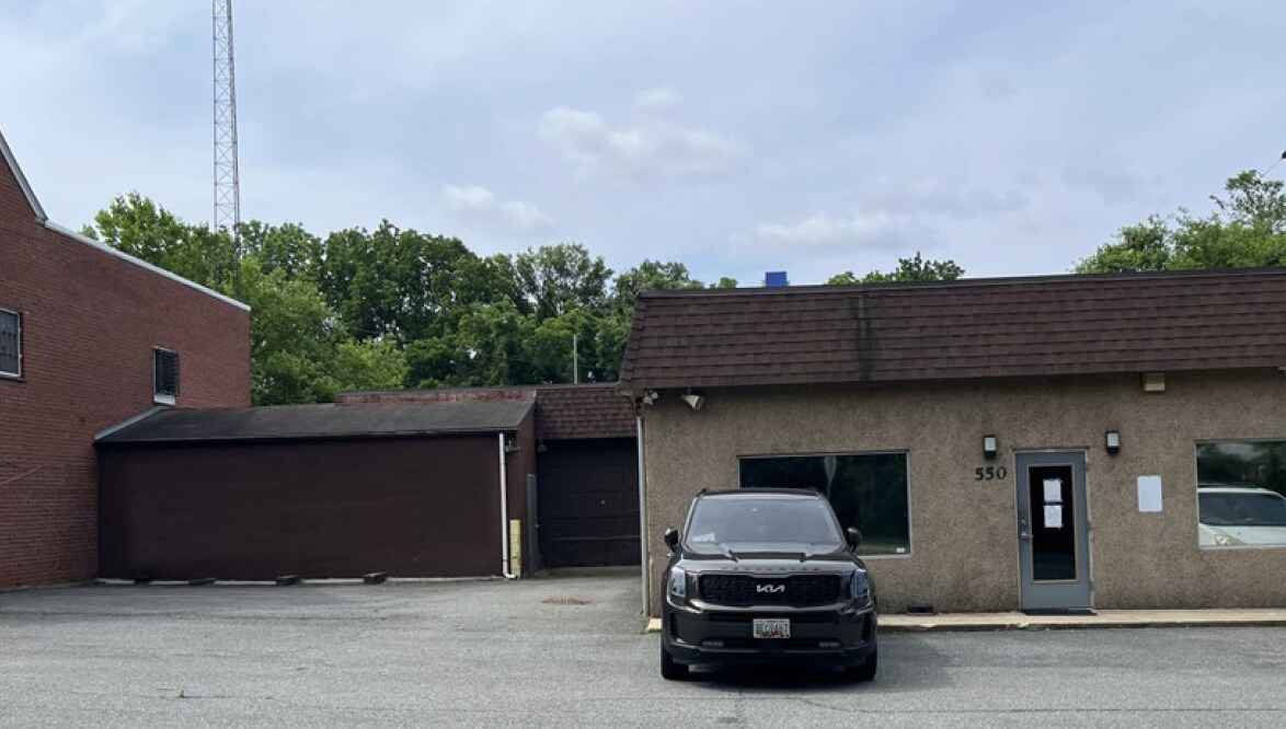 540 Forest Glen rd, Silver Spring, MD à louer Photo principale- Image 1 de 2