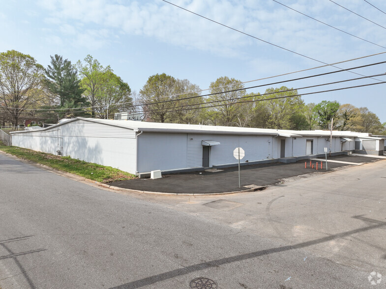 600 Park Dr, Statesville, NC à vendre - Photo principale - Image 1 de 8