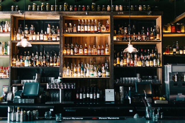 Plus de détails pour 437 Ellicott St, Buffalo, NY - Commerce de détail à louer