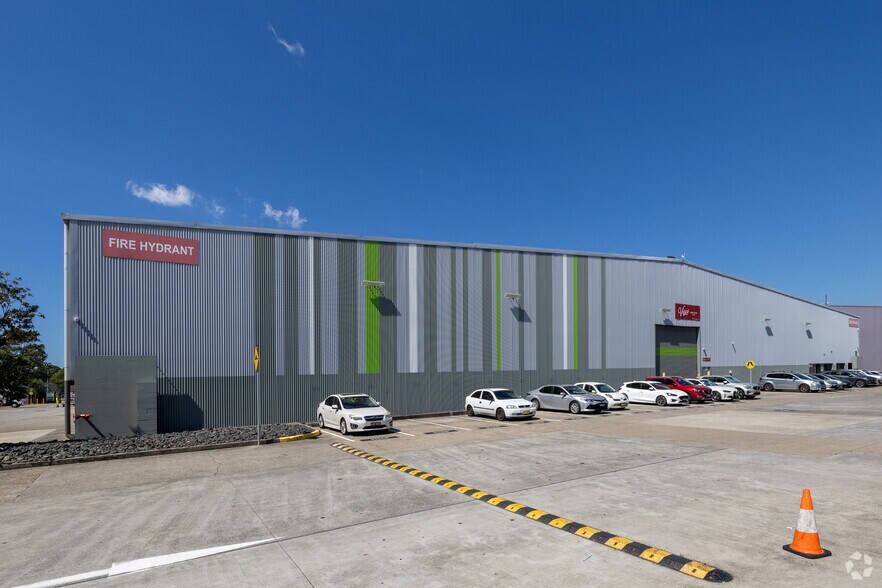 1A Hale St, Botany à louer - Photo du bâtiment - Image 2 de 4