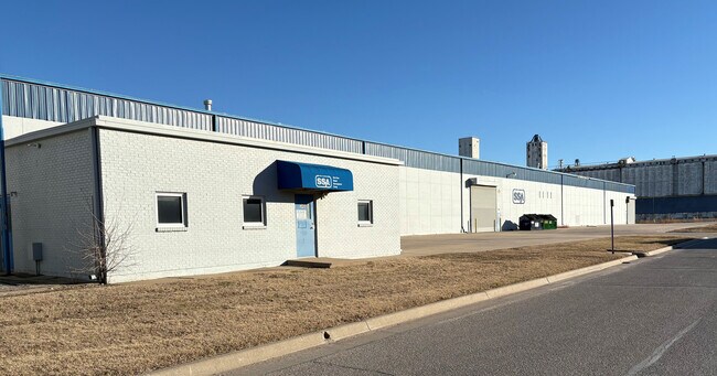 Plus de détails pour 3400 N Topeka St, Wichita, KS - Industriel à louer