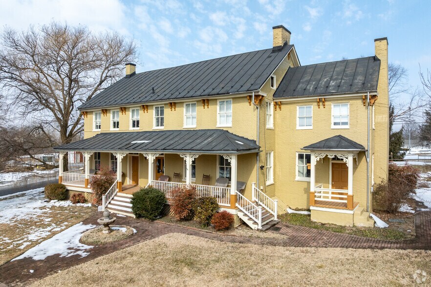 120 Water St, New Windsor, MD for sale - Primary Photo - Image 1 of 4