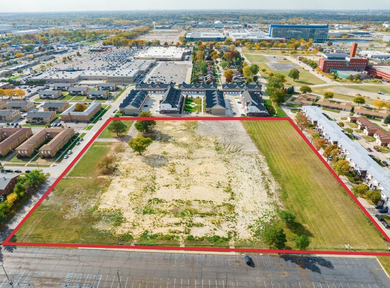 8525 Cole Dr, Warren, MI à vendre - Aérien - Image 2 de 4