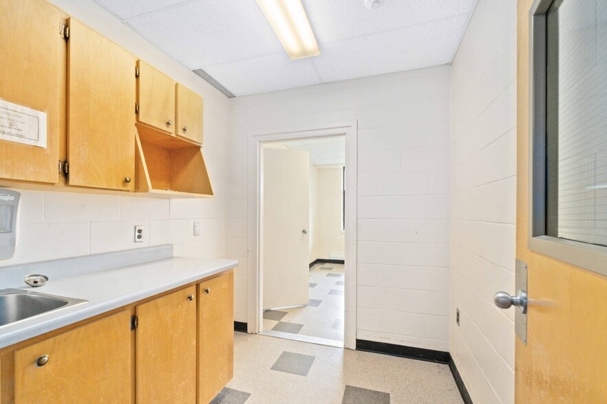 2159 County Rd 16, Merrickville, ON for lease - Building Photo - Image 3 of 22