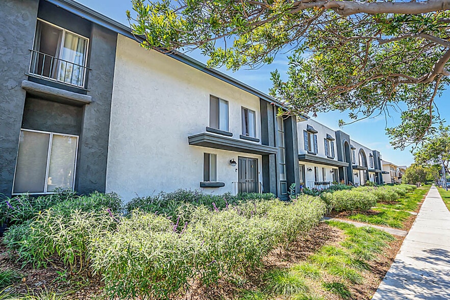 2830 235th St, Torrance, CA for sale - Building Photo - Image 3 of 17