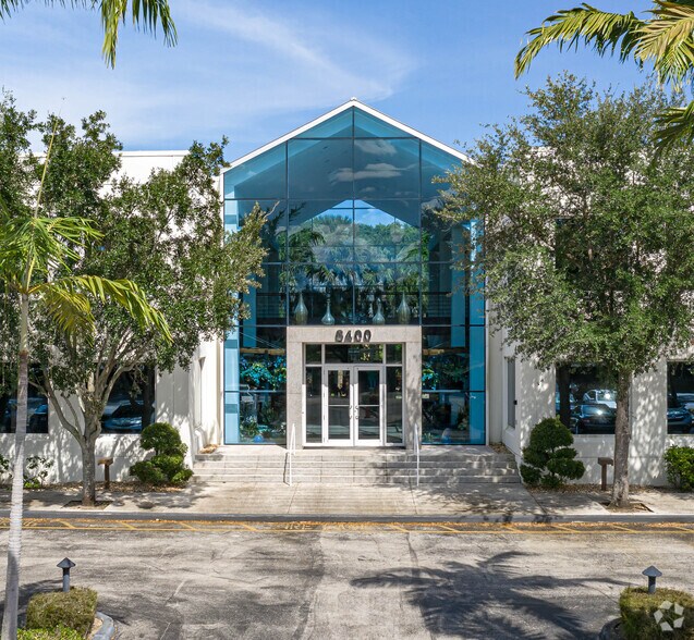 6400 N Congress Ave, Boca Raton, FL à louer - Photo du bâtiment - Image 2 de 6