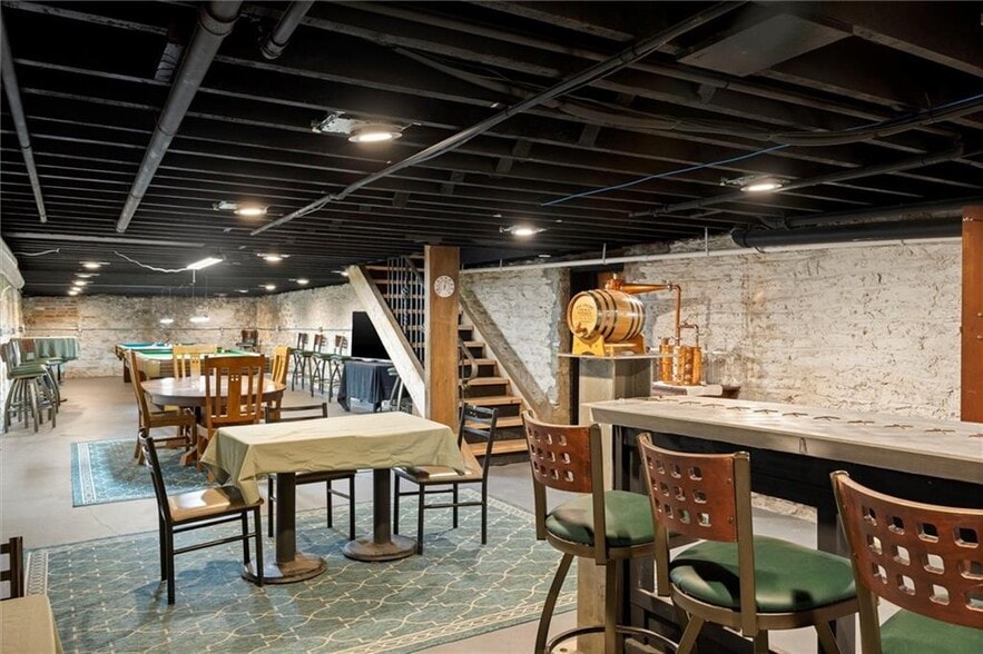 104-106 W Pearl St, Harrisonville, MO à vendre - Photo intérieure - Image 2 de 14