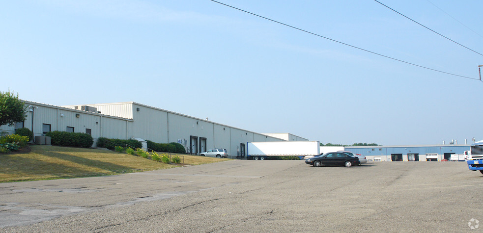 5650 Wattsburg Rd, Erie, PA for lease - Building Photo - Image 2 of 31