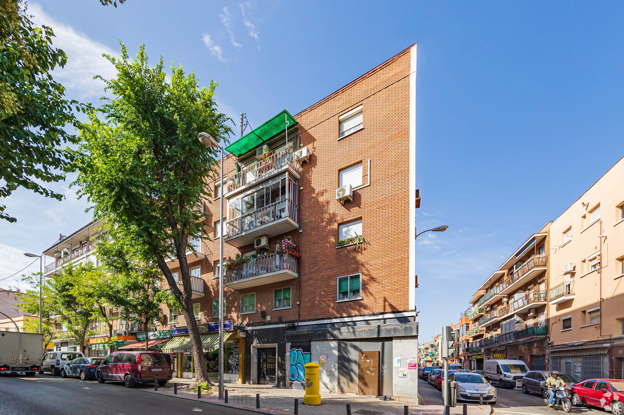 Multifamily in Madrid, Madrid for sale Primary Photo- Image 1 of 3