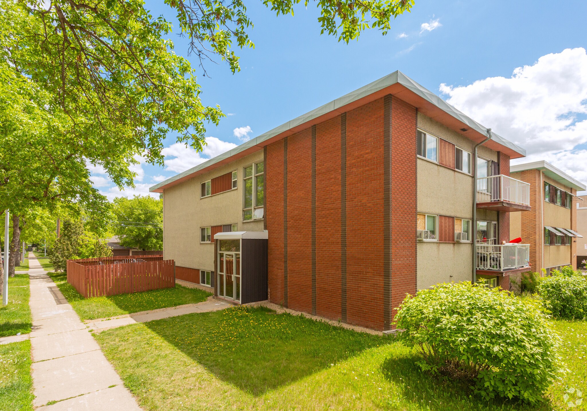 11647 124 St NW, Edmonton, AB à vendre Photo principale- Image 1 de 1