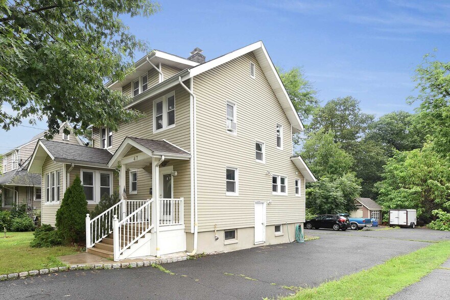 47 Spring St, Ramsey, NJ à vendre - Photo du bâtiment - Image 2 de 32