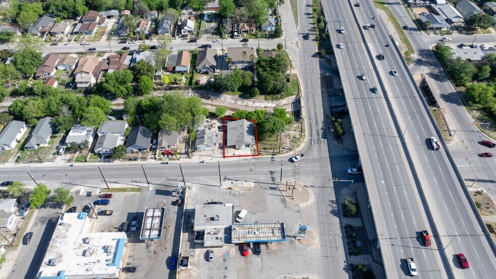 607 W Theo Ave, San Antonio, TX à vendre - Photo du bâtiment - Image 2 de 7