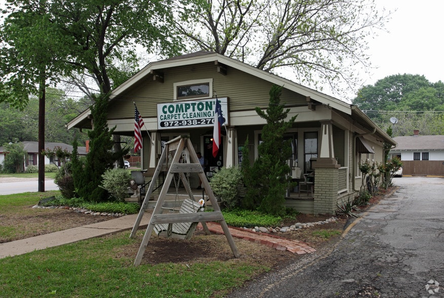 1314 & 1316 W Main St, Waxahachie, TX portfolio of 2 properties for sale on LoopNet.ca - Primary Photo - Image 2 of 2