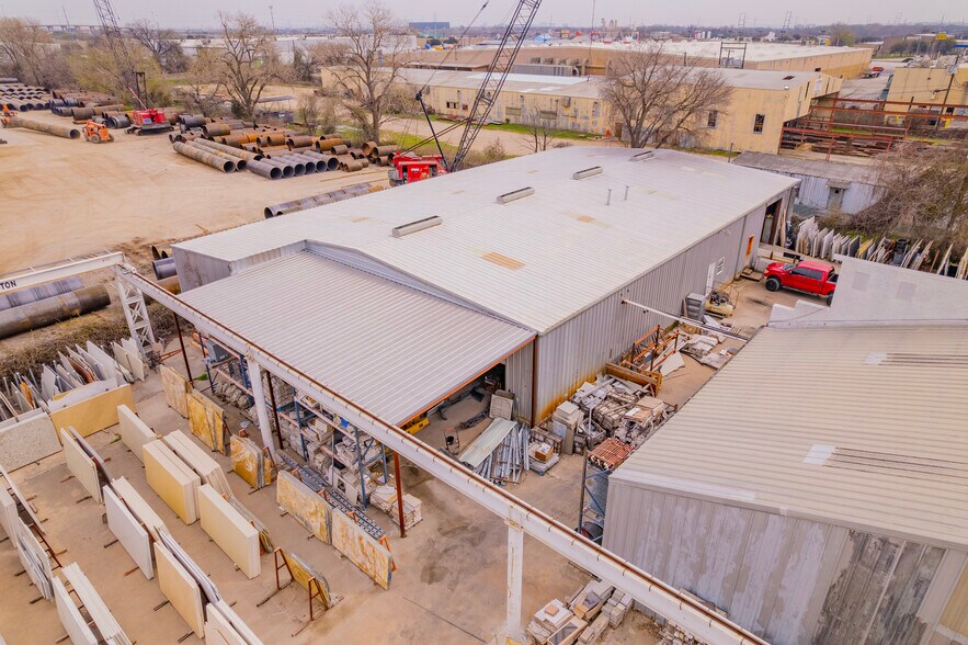 10582 Spangler Rd, Dallas, TX à vendre - Photo du bâtiment - Image 3 de 30