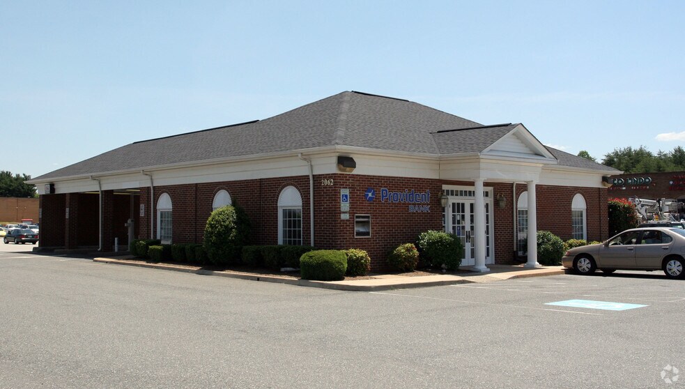 2062 Plank Rd, Fredericksburg, VA à vendre - Photo du bâtiment - Image 2 de 6