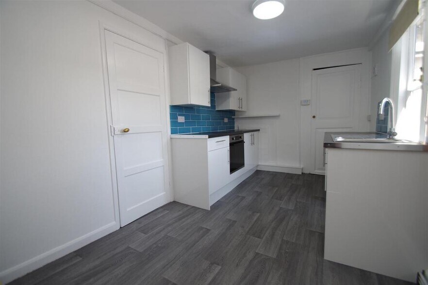 24A-24B St Marys St, Wallingford à vendre - Photo du bâtiment - Image 2 de 20