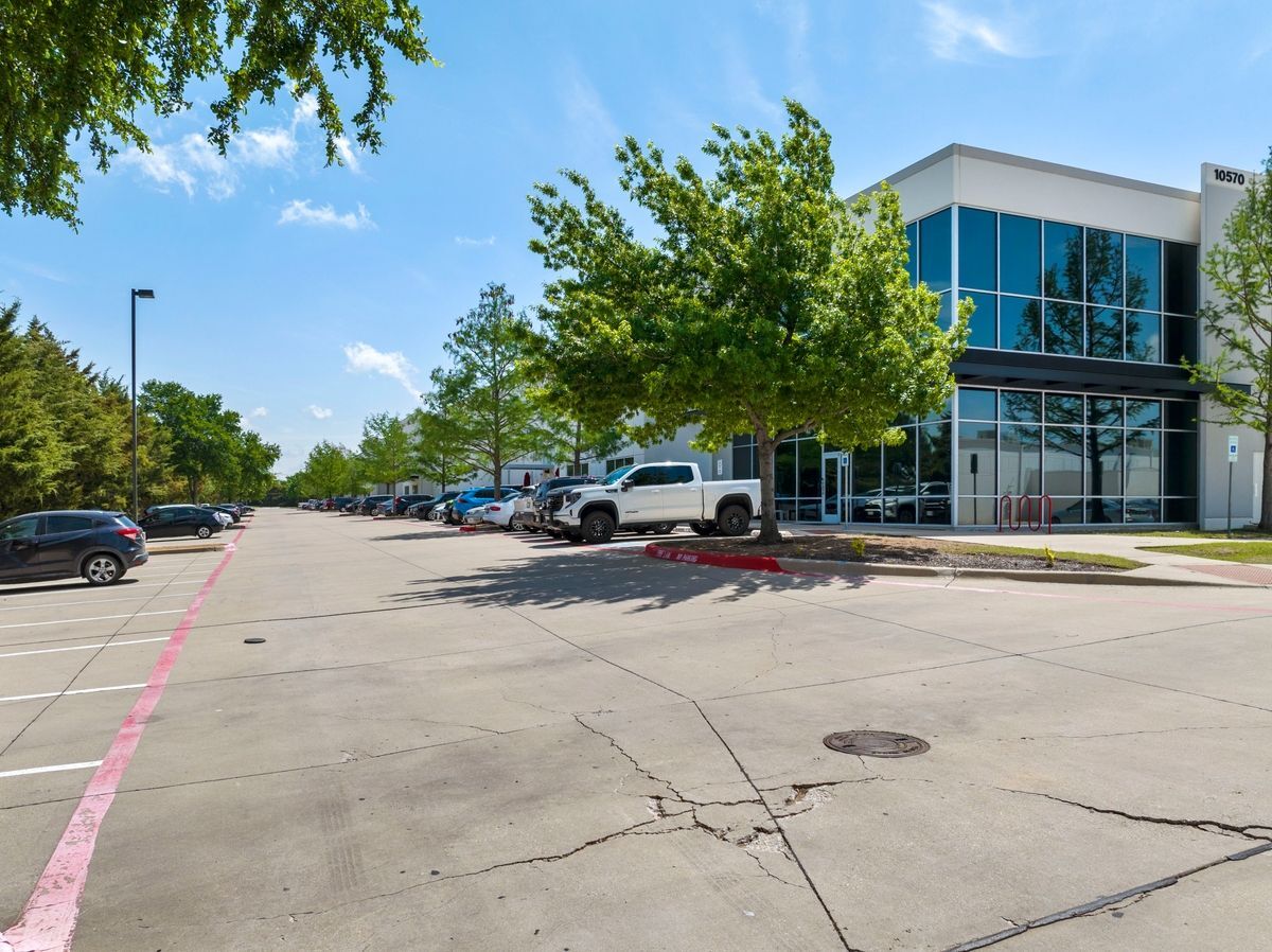 10570 John W Elliott Dr, Frisco, TX for lease Building Photo- Image 1 of 4