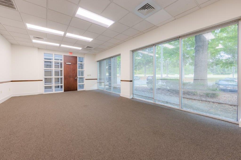 8510 McAlpine Park Dr, Charlotte, NC for lease Interior Photo- Image 1 of 3