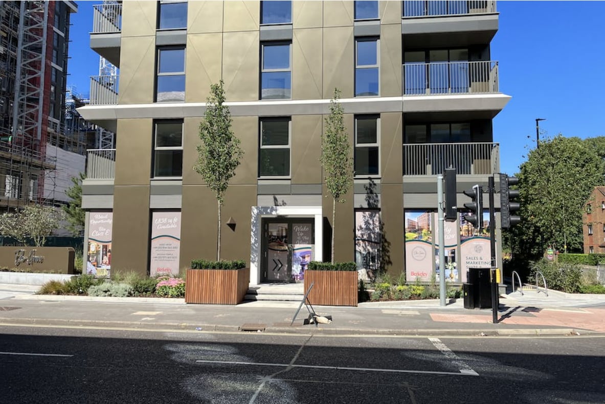 17-51 London Rd, Staines for lease Primary Photo- Image 1 of 2