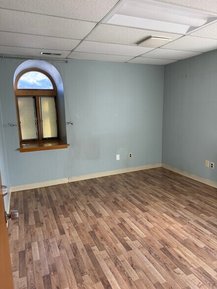 54 S Liberty Dr, Stony Point, NY à louer - Photo du bâtiment - Image 2 de 19