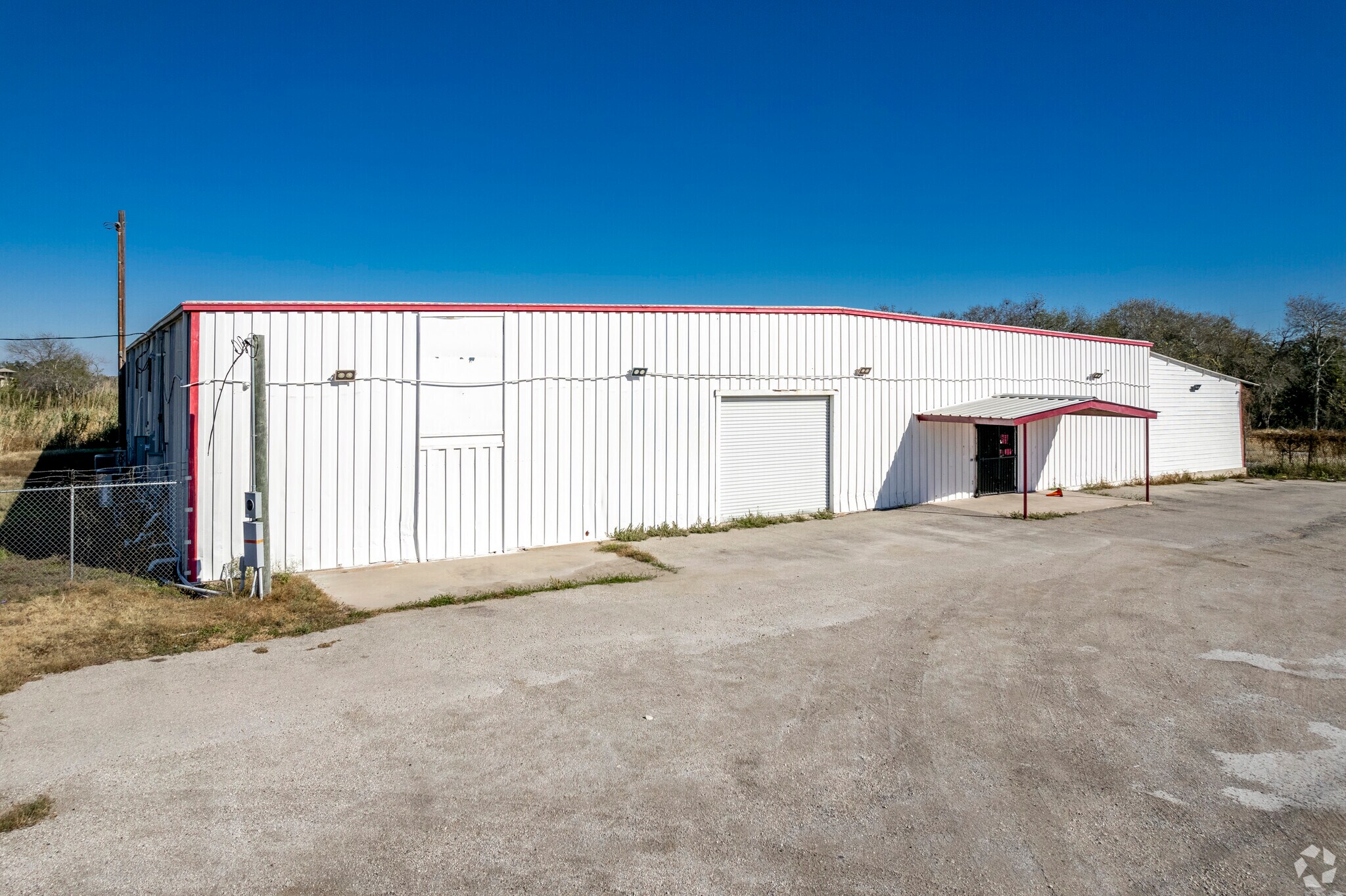 1457 S Highway 181, Karnes City, TX à vendre Photo du bâtiment- Image 1 de 7
