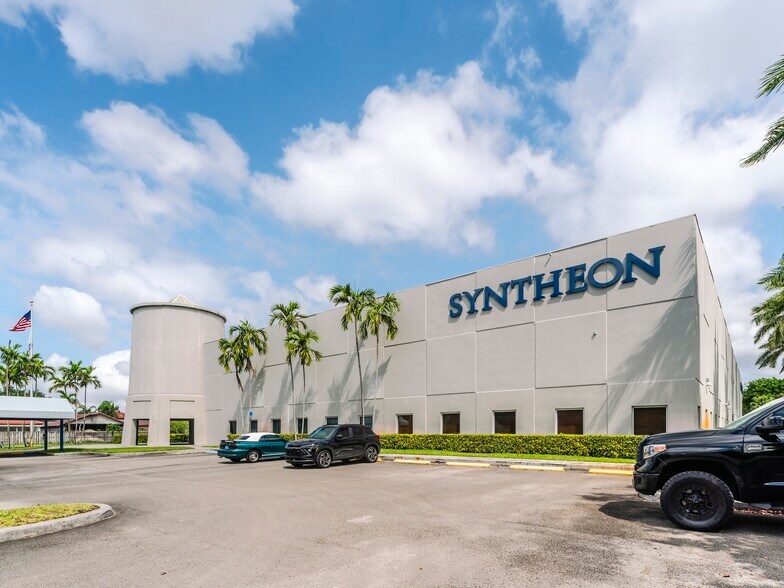 13755 SW 119th Ave, Miami, FL à vendre - Photo du bâtiment - Image 2 de 7