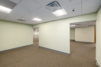 225-243 Main St, Middletown, CT for lease Interior Photo- Image 2 of 11