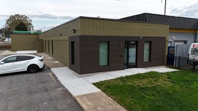 3041 Trenwest Dr, Winston-Salem, NC for lease Interior Photo- Image 1 of 7